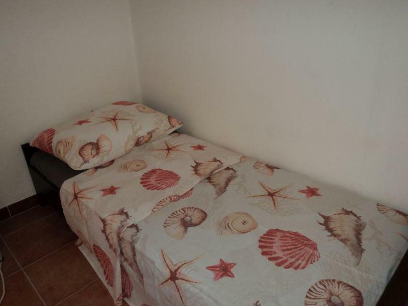 Studio Apartments Ana 罗维尼 外观 照片
